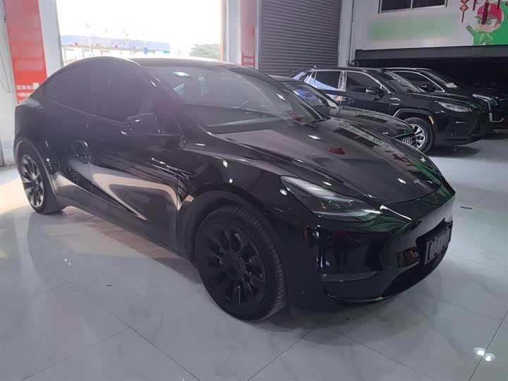 Фото 4 - Tesla Model Y