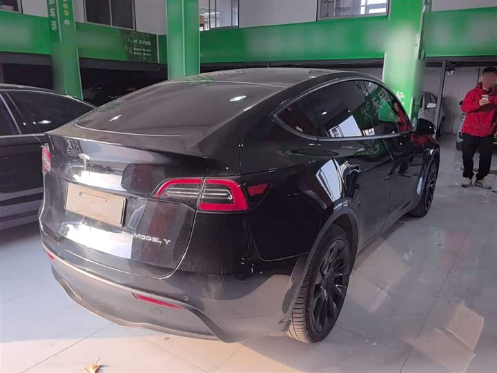 Фото 7 - Tesla Model Y