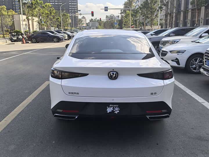 Фото 10 - Changan Eado Plus