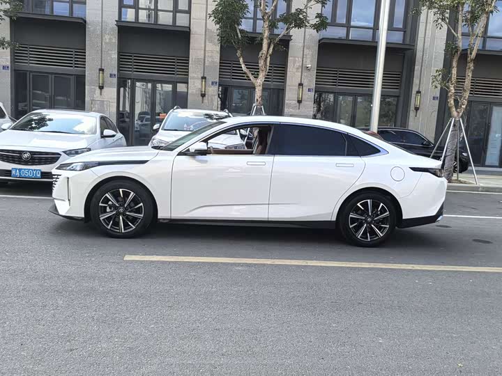 Фото 4 - Changan Eado Plus