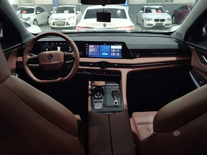 Фото 10 - Changan CS75 Plus