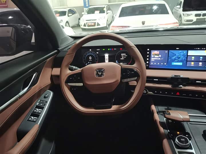 Фото 11 - Changan CS75 Plus