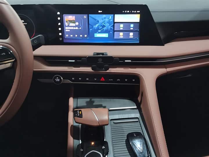 Фото 13 - Changan CS75 Plus