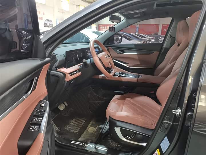 Фото 16 - Changan CS75 Plus