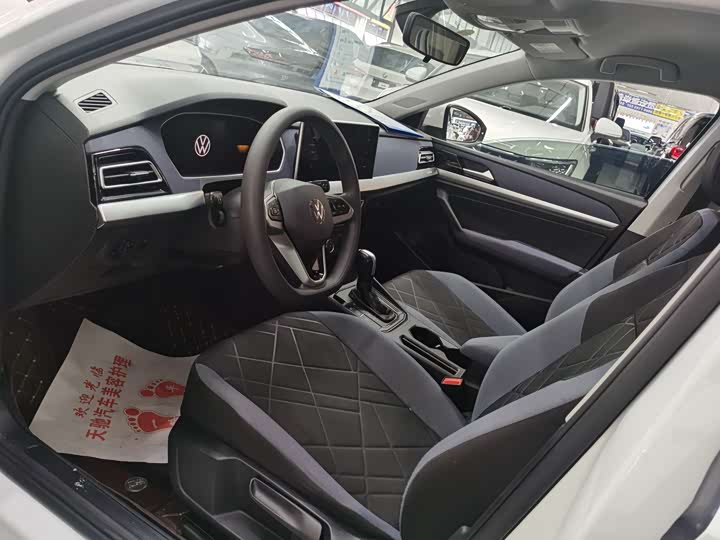 Фото 3 - Volkswagen Lavida