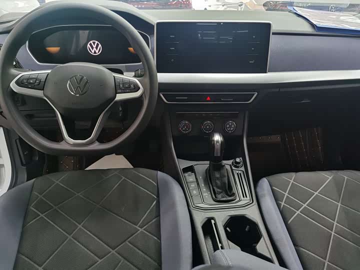 Фото 5 - Volkswagen Lavida