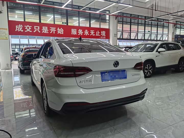 Фото 7 - Volkswagen Lavida