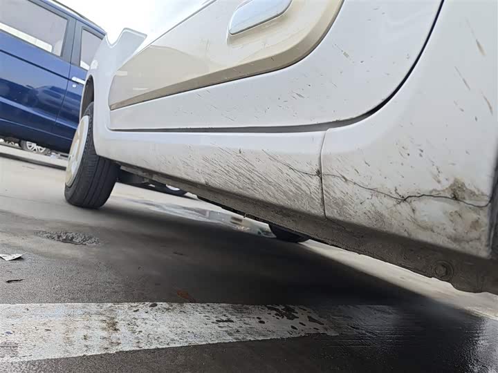 Фото 21 - Bestune Pony