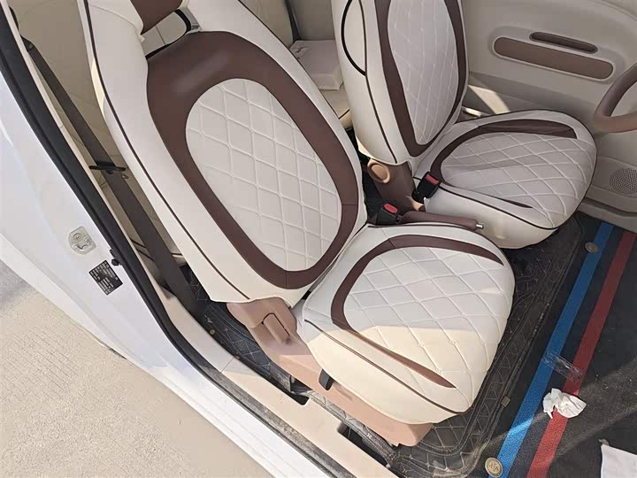 Фото 25 - Bestune Pony