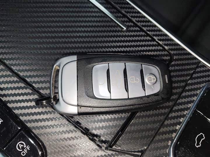 Фото 9 - Hongqi H9