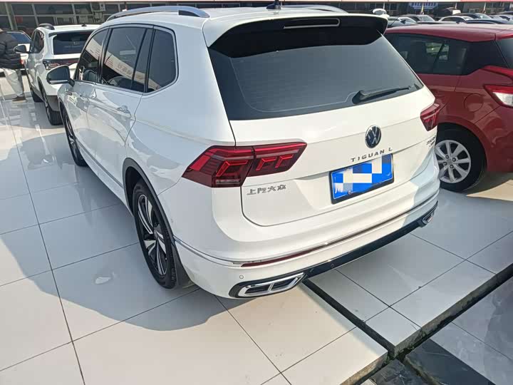 Фото 14 - Volkswagen Tiguan L Pro