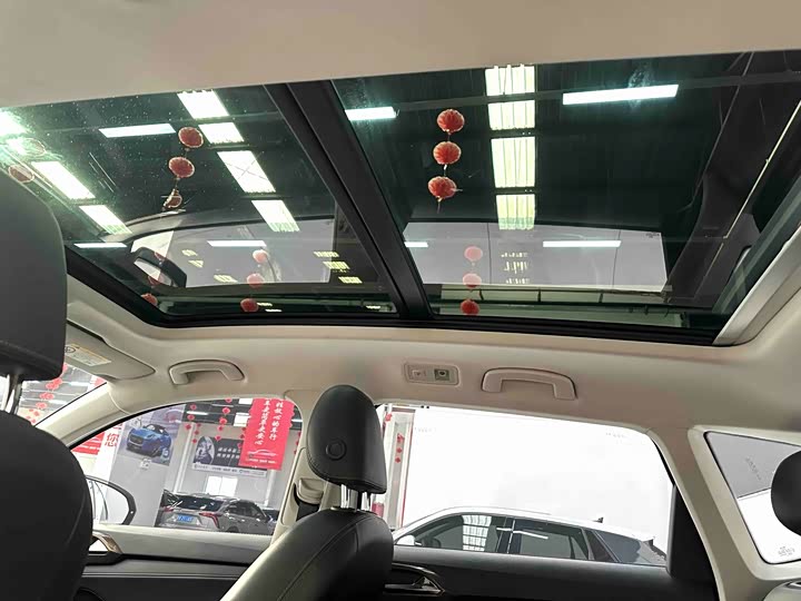 Фото 10 - Volkswagen Tharu