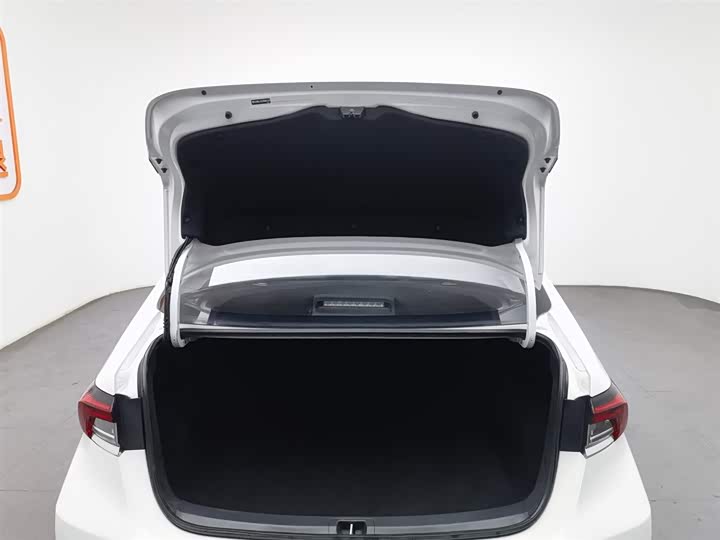 Фото 16 - Toyota Corolla