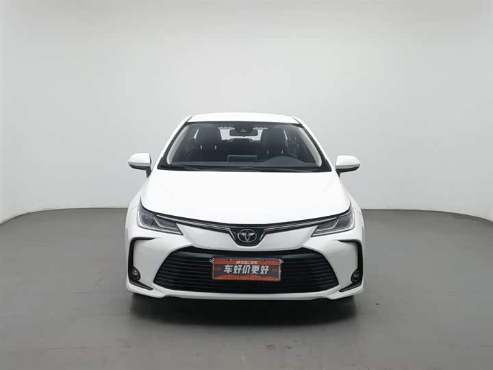 Фото 3 - Toyota Corolla