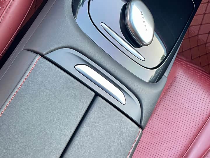 Фото 17 - XPeng P7