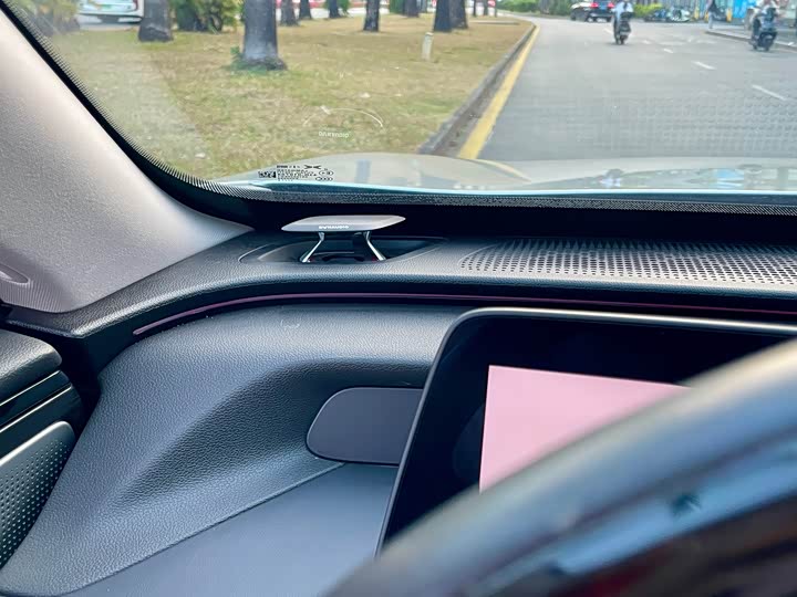 Фото 23 - XPeng P7