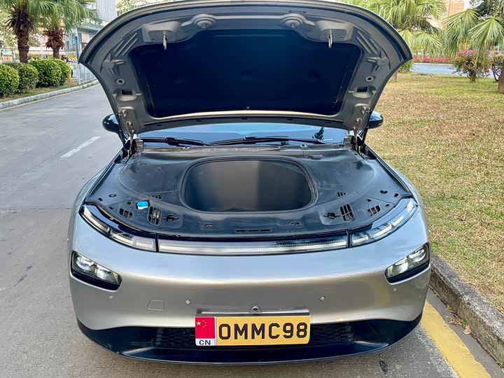 Фото 25 - XPeng P7