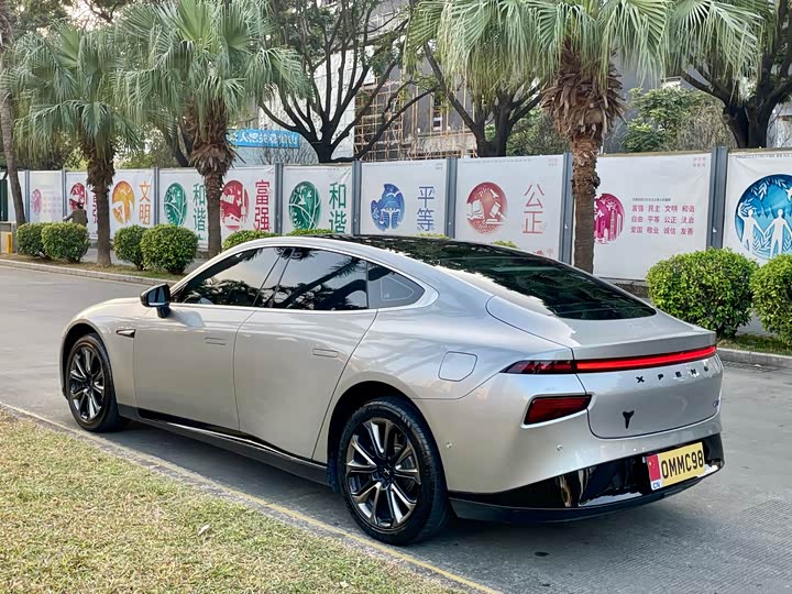 Фото 6 - XPeng P7