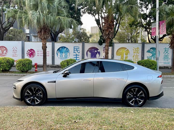 Фото 7 - XPeng P7