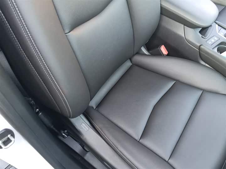 Фото 25 - Cadillac XT5