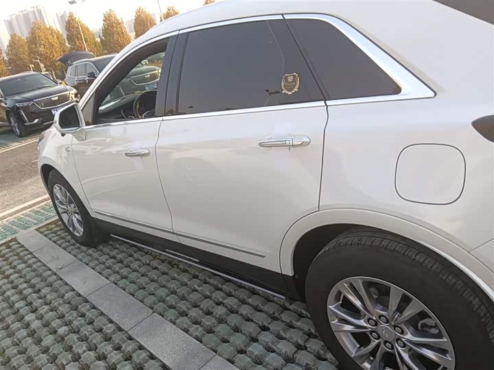 Фото 5 - Cadillac XT5