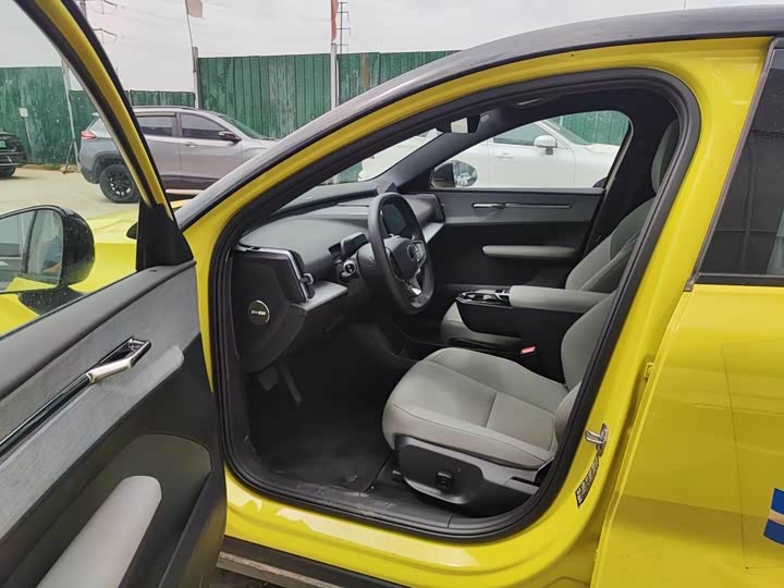 Фото 5 - Volvo EX30