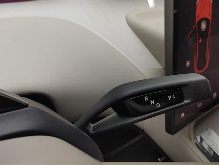 Фото 16 - Xiaomi YU7