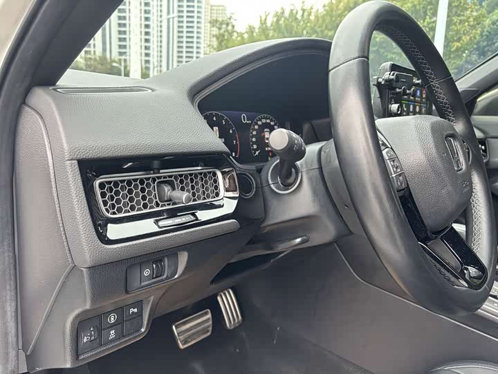 Фото 10 - Honda Civic