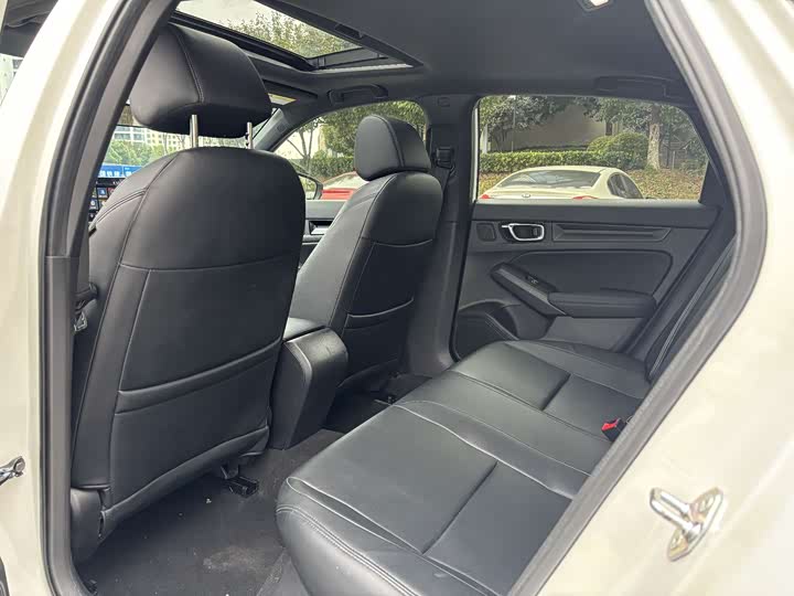 Фото 13 - Honda Civic