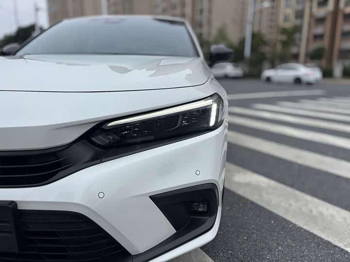 Фото 4 - Honda Civic