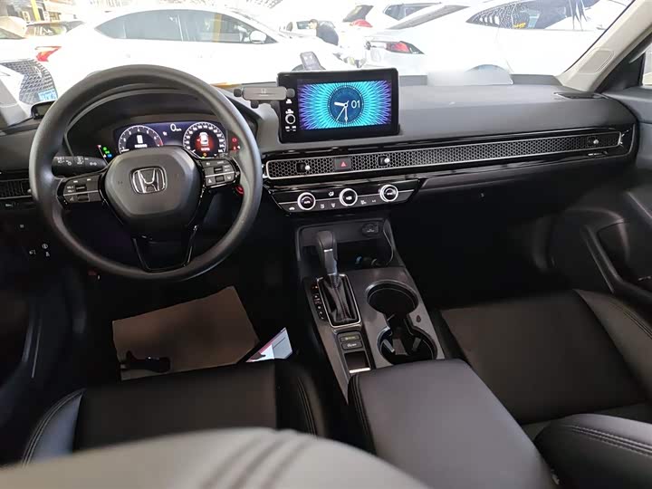 Фото 10 - Honda Civic