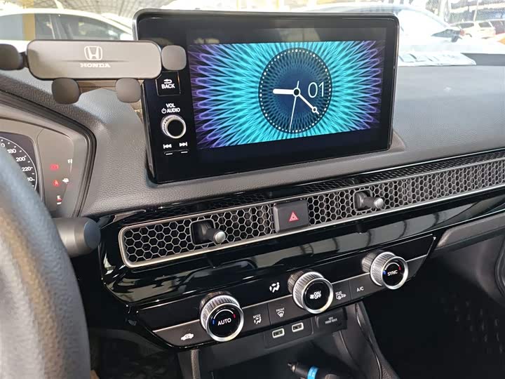 Фото 13 - Honda Civic