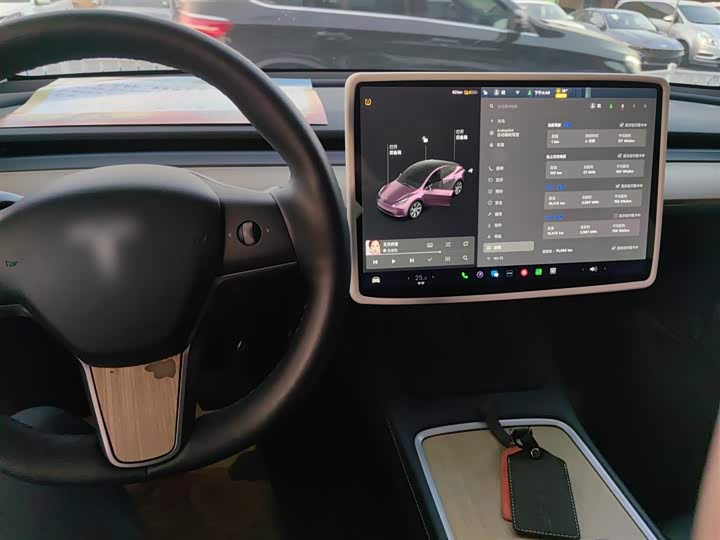 Фото 10 - Tesla Model Y