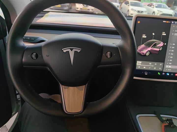 Фото 11 - Tesla Model Y