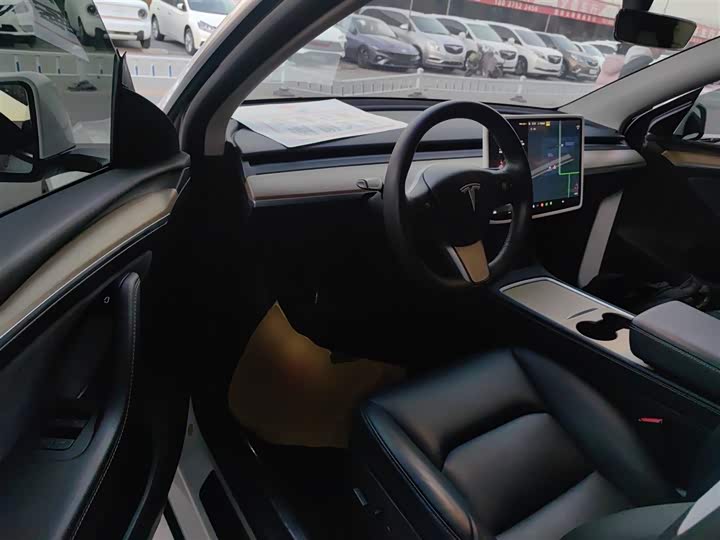 Фото 16 - Tesla Model Y