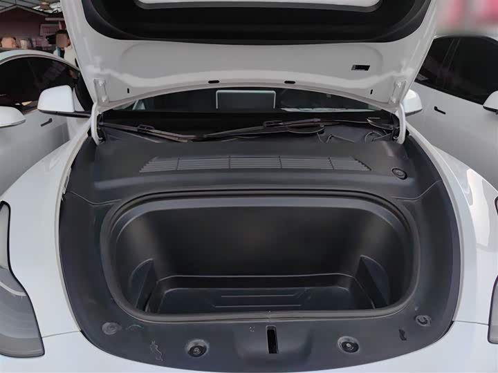 Фото 20 - Tesla Model Y