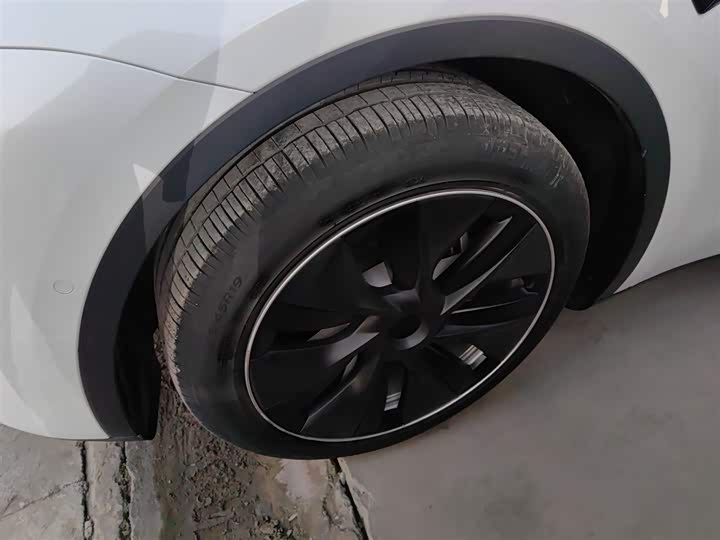 Фото 23 - Tesla Model Y