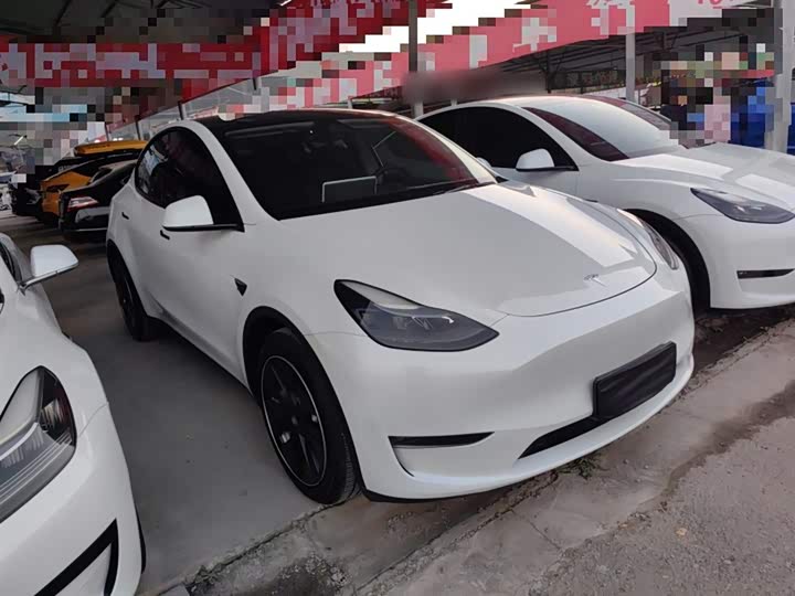 Фото 4 - Tesla Model Y