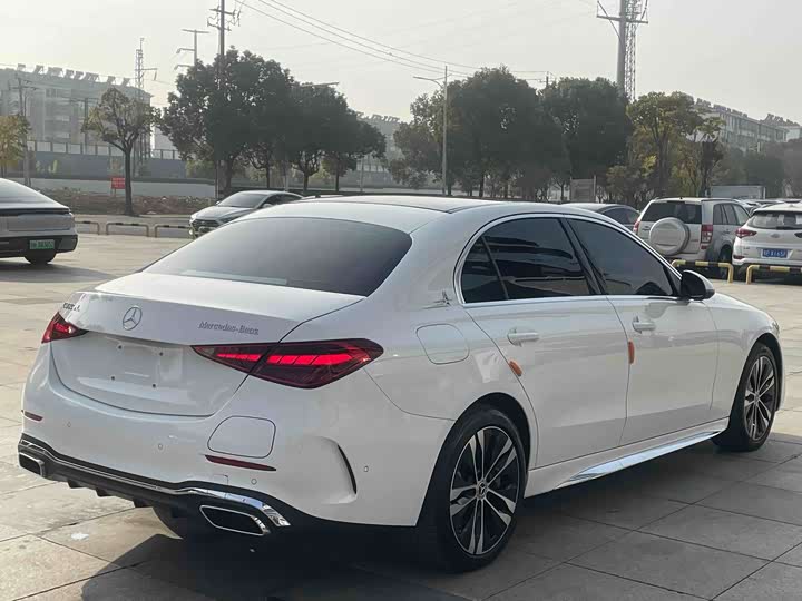 Фото 26 - Mercedes-Benz C-Class Hybrid