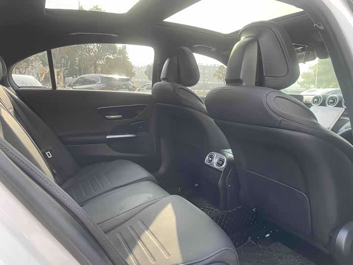 Фото 8 - Mercedes-Benz C-Class Hybrid