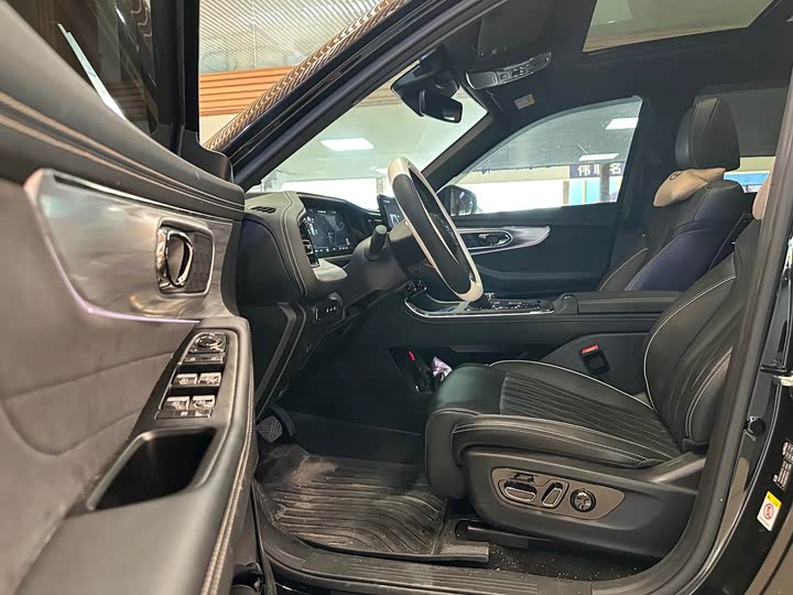 Фото 7 - GAC Trumpchi GS8