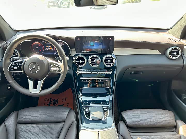 Фото 4 - Mercedes-Benz GLC-Class