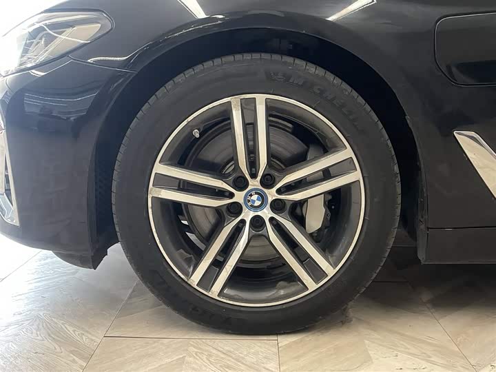 Фото 11 - BMW 5 Series Hybrid