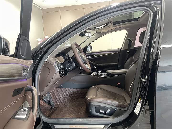 Фото 16 - BMW 5 Series Hybrid