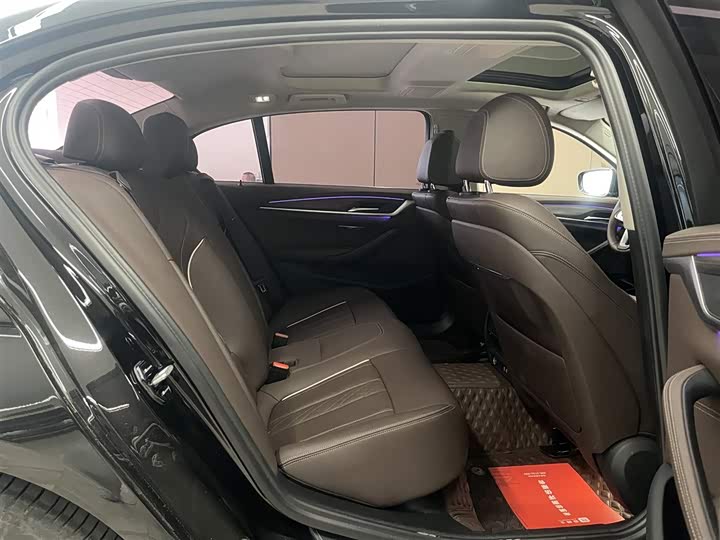 Фото 18 - BMW 5 Series Hybrid