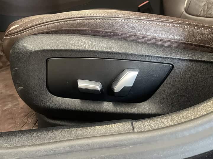 Фото 23 - BMW 5 Series Hybrid