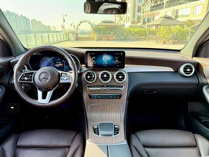 Фото 12 - Mercedes-Benz GLC-Class