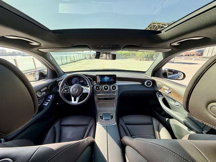 Фото 13 - Mercedes-Benz GLC-Class