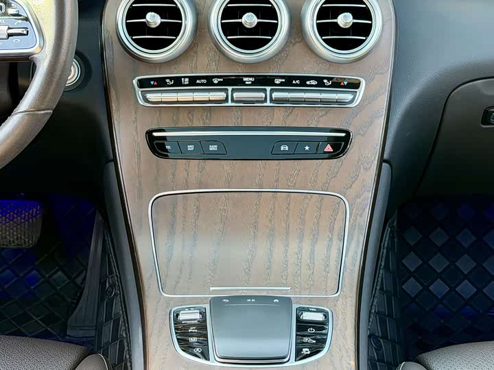 Фото 17 - Mercedes-Benz GLC-Class