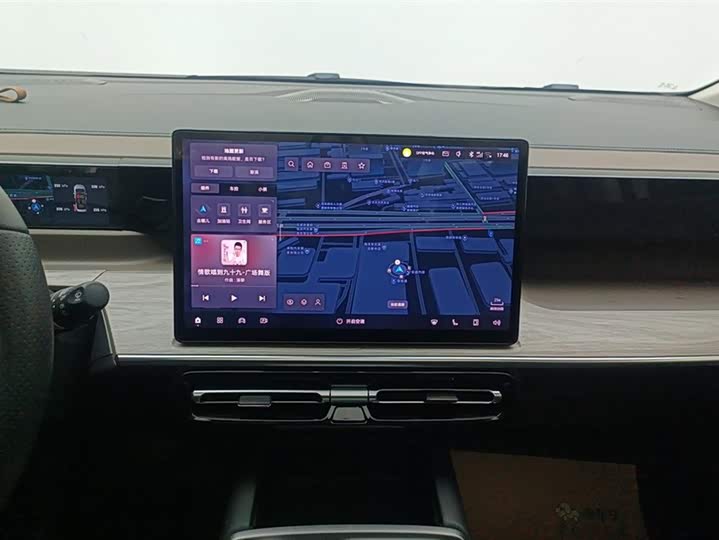 Фото 13 - GAC Trumpchi E8